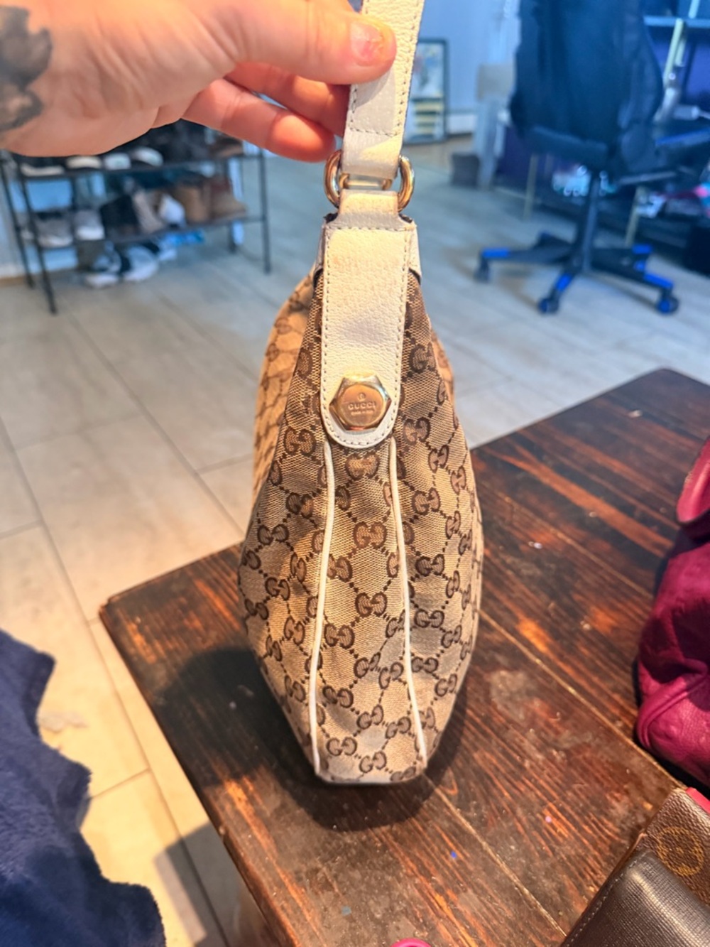 Gucci Charmy Small Hobo - Like new comes with dust bag, charm & originl bag - Picture 11 of 13